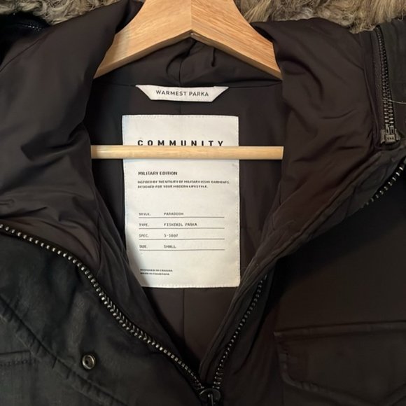 Community (Aritzia) Paradigm Parka - Picture 3 of 10